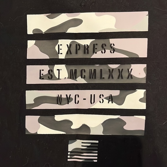 Express camo sweatshirt. Size small. NWOT never worn - Picture 2 of 4